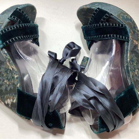 Stuart Weitzman Theodora Callum  Elegant Velvet Green Lace-Up Wedges Size‎ 8.5 - Picture 9 of 13